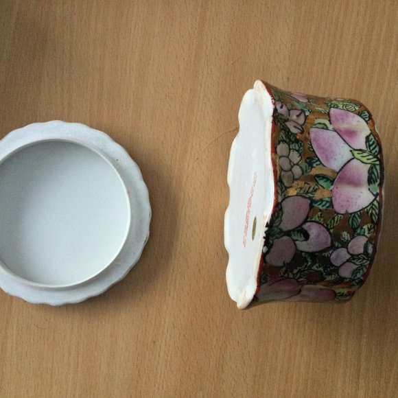 Chinese ceramic jar container with lid hand painted decorative et box32 - Picture 7 of 8